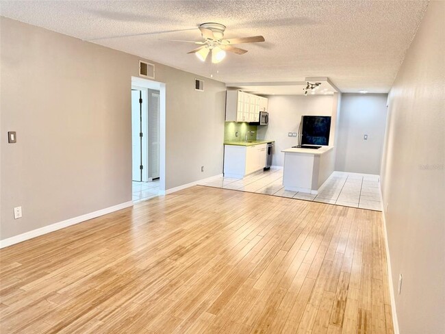 Building Photo - 4500 E Bay Dr