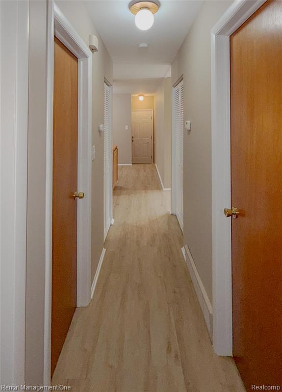 Building Photo - 34381 Rosslyn St