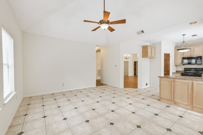 Building Photo - 13626 Cedar Point Dr