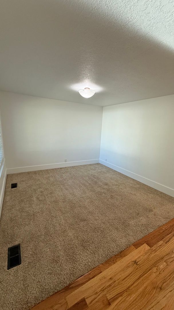 Building Photo - Large Single Family Lehi Home available now!