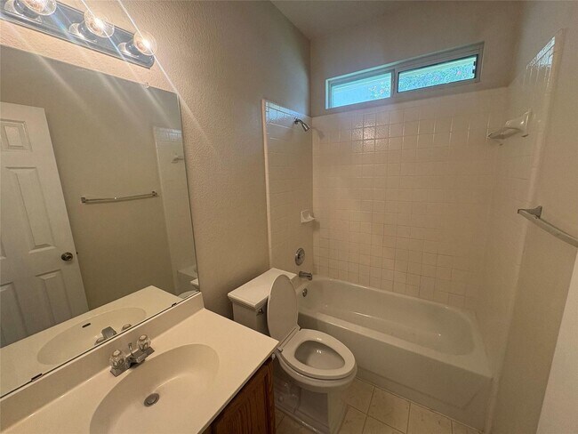 Building Photo - Newly Renovated Home in Cedar Park!