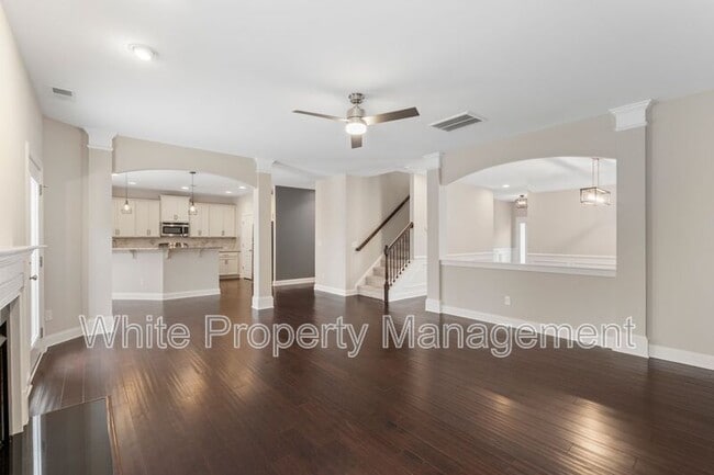 Building Photo - 541 Daventry Ct