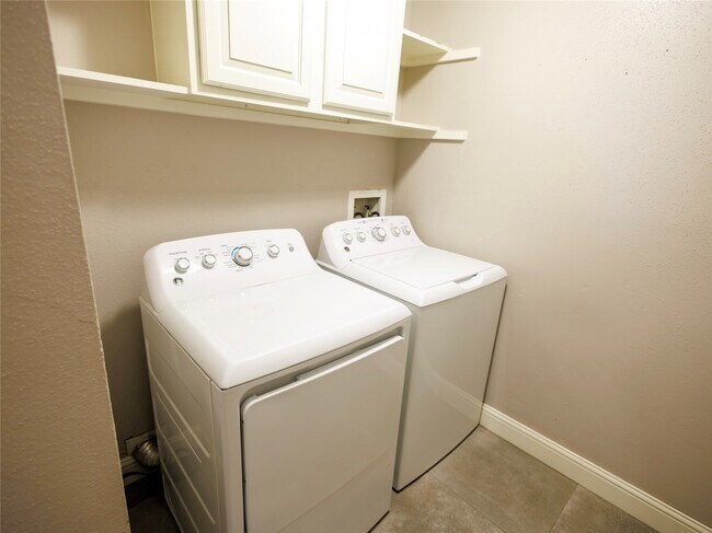 Building Photo - 16307 Mulberry Run Ct