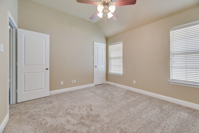 Building Photo - A must see home in Grand Prairie!