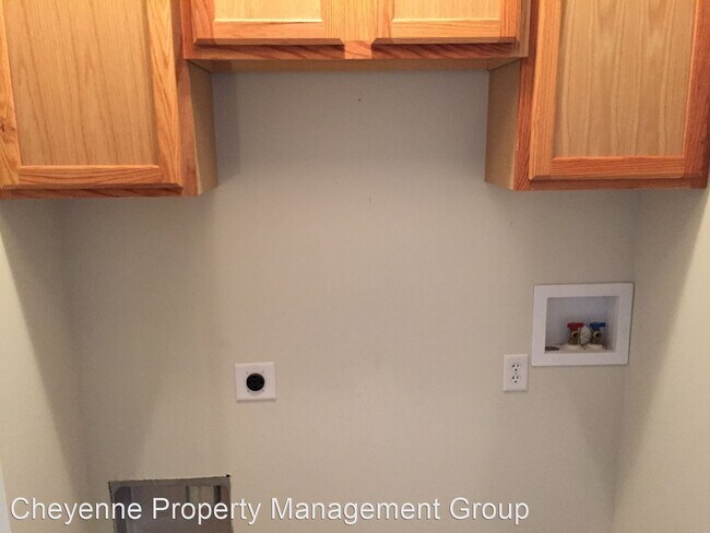 Building Photo - 3 br, 3 bath House - 4741 Harmon Ave