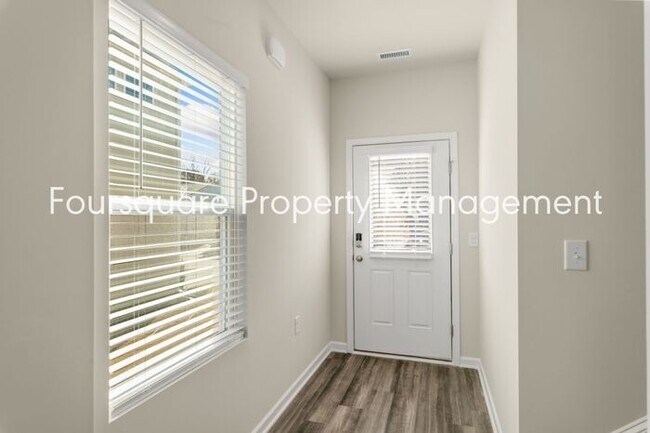 Building Photo - Charming Single-Family Home with Open Floor Plan, Spacious Loft & 2-Car Garage – Convenient to Fu...