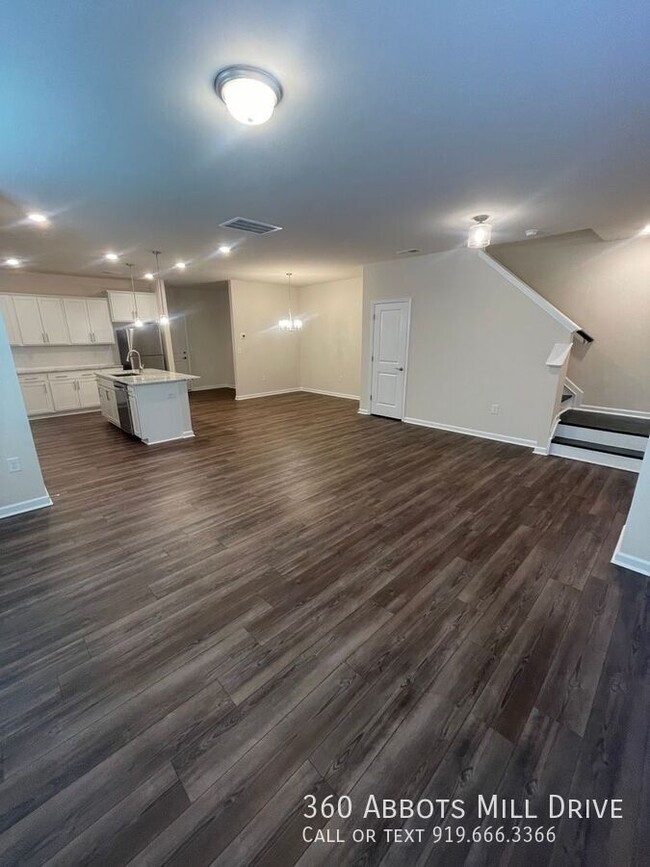 Building Photo - 360 Abbots Ml Dr