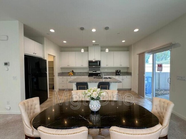 Building Photo - 12844 Sovite Way