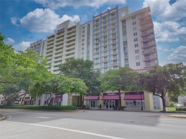 Building Photo - 3000 Coral Wy