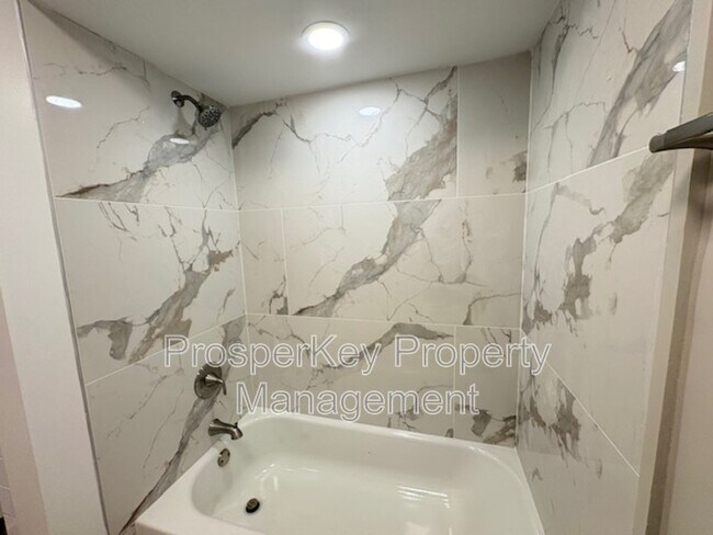 Building Photo - 5613 Pollman St