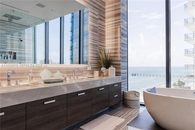 Building Photo - 17141 Collins Ave