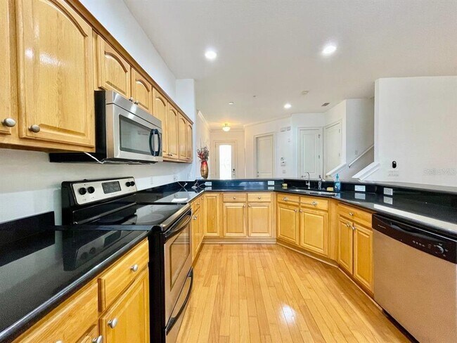 Building Photo - 8626 Miramar Terrace Cir