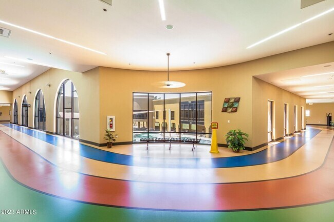 Building Photo - 10612 W Oakmont Dr