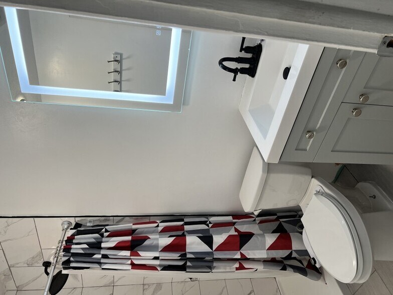 Building Photo - 562 E 4500 S