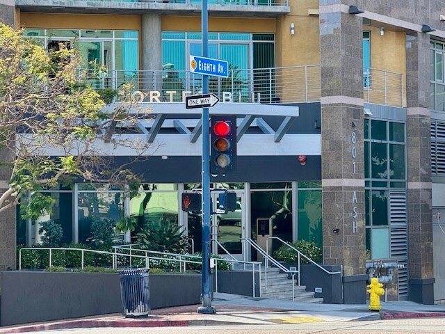 Entrance - 801 Ash St