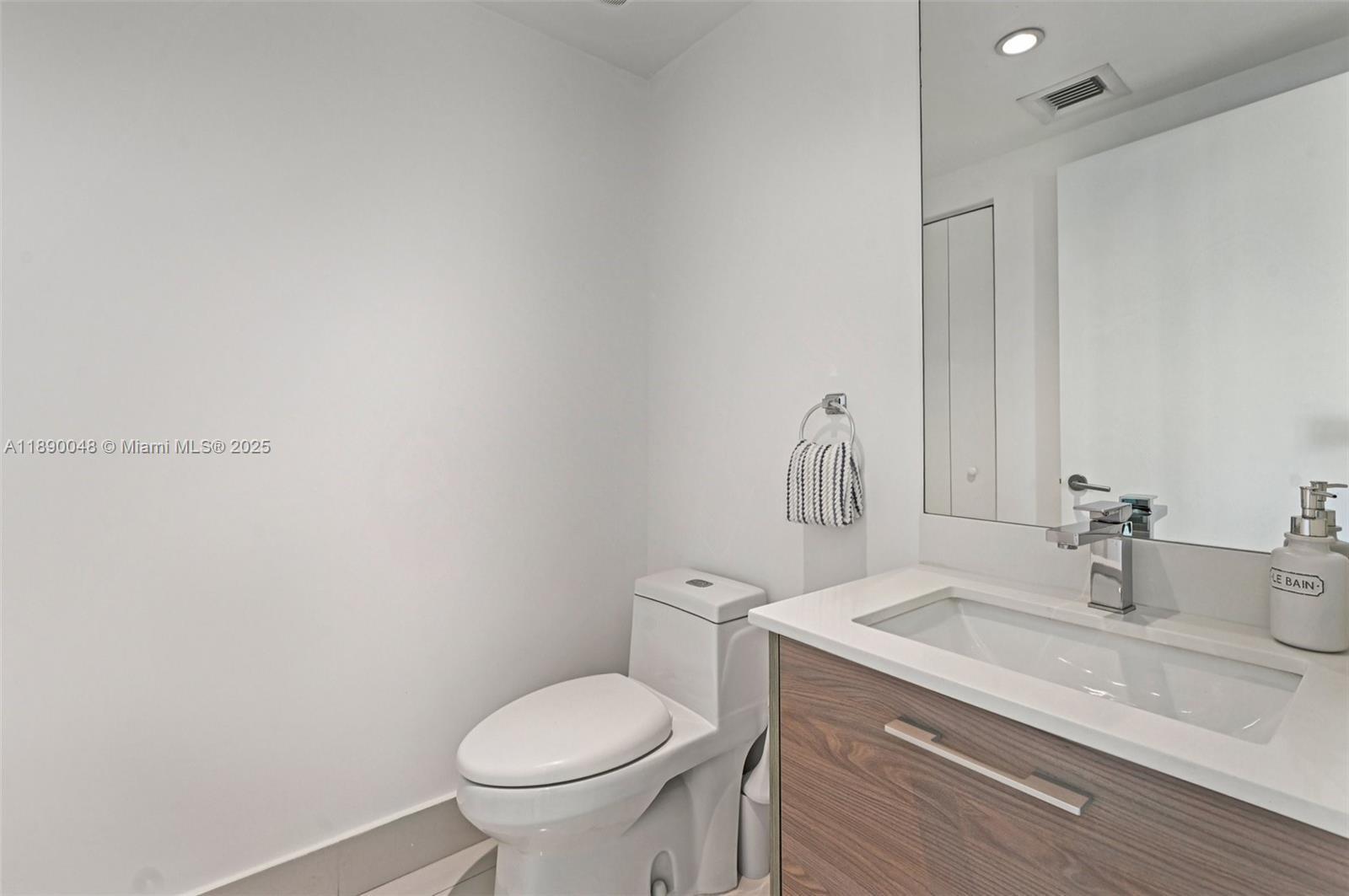 Building Photo - 1300 S Miami Ave