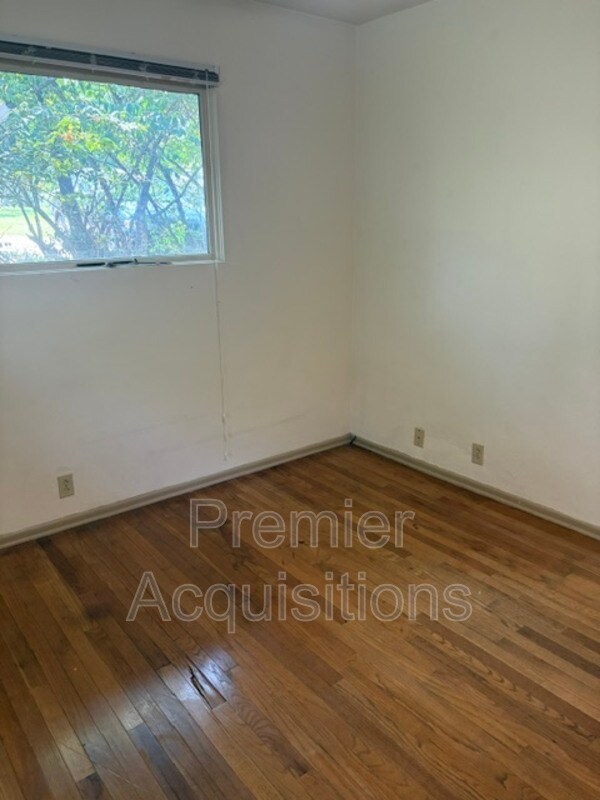 Building Photo - 1615 Seminary St
