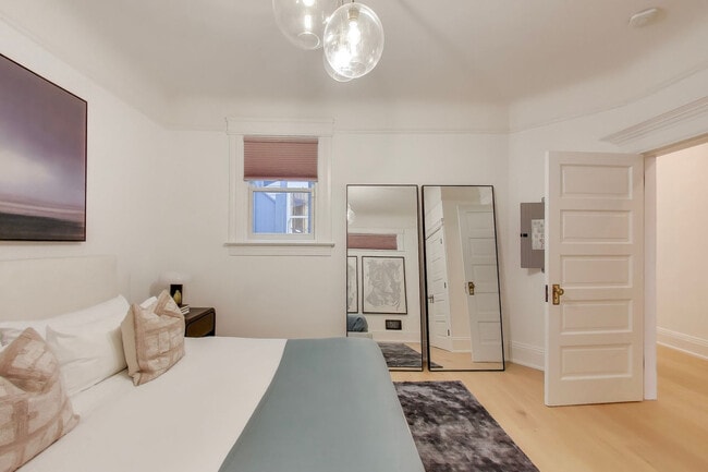 Building Photo - 2274 Fulton St