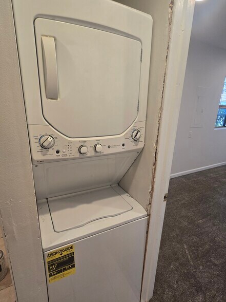 Building Photo - 68 Scarlett Dr