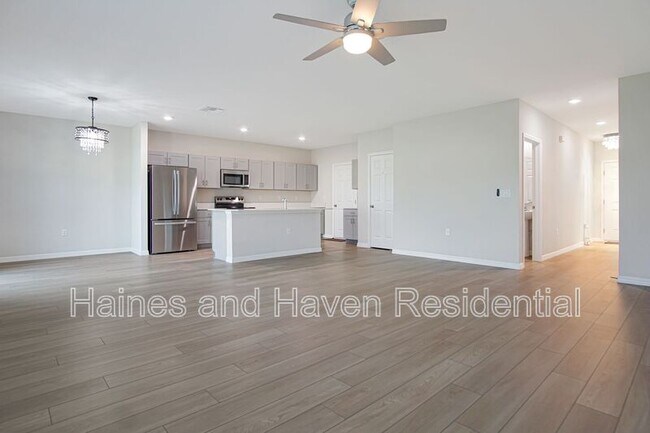 Building Photo - 3889 Geranium Ave