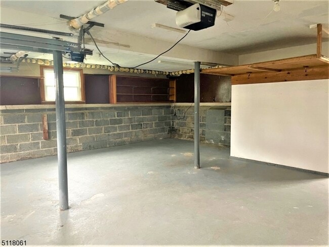 Building Photo - 51 Silver Spring Rd