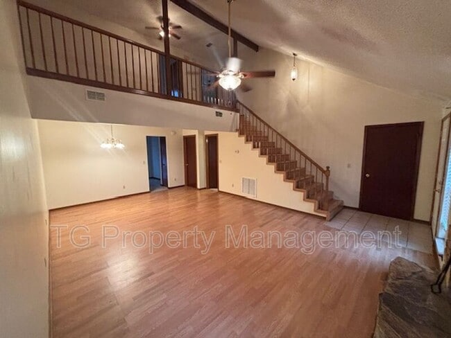 Building Photo - 11647 Fort Caroline Lakes Dr