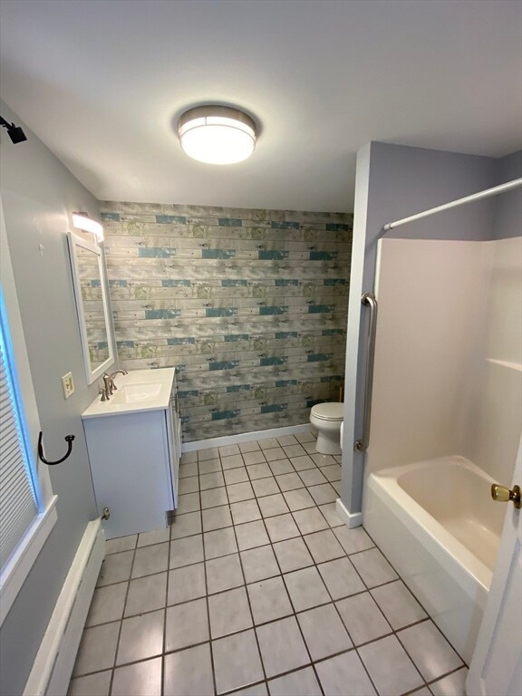 Building Photo - 74 Moore Ave