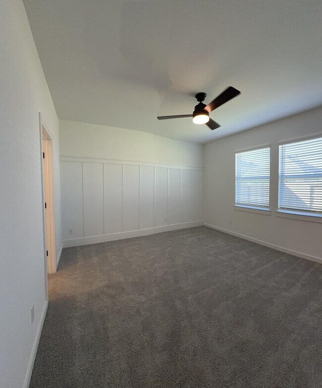 Building Photo - 4819 Legends Bay Dr