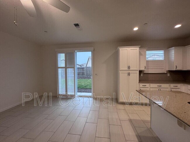 Building Photo - 4612 Irma Dr