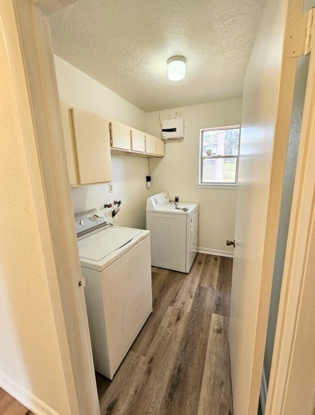 Building Photo - 24022 Spring Briar Ln