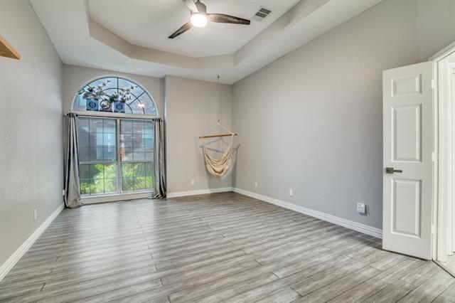 Building Photo - 4814 Clay Dr