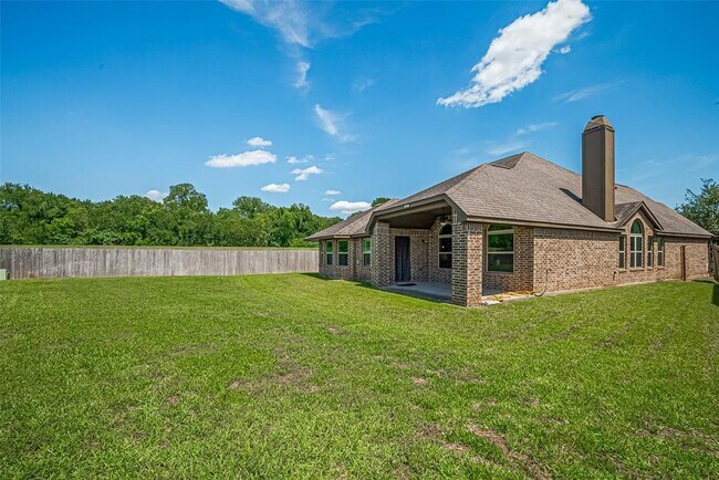 Building Photo - 6243 Garden Lakes Ln