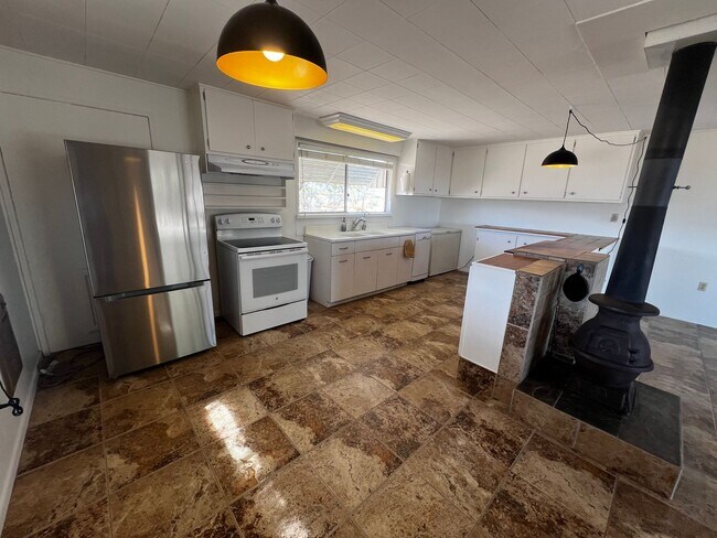 Building Photo - For Rent – Private Desert Retreat in Wonder Valley