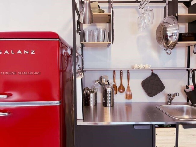 Building Photo - 765 NW 44th St