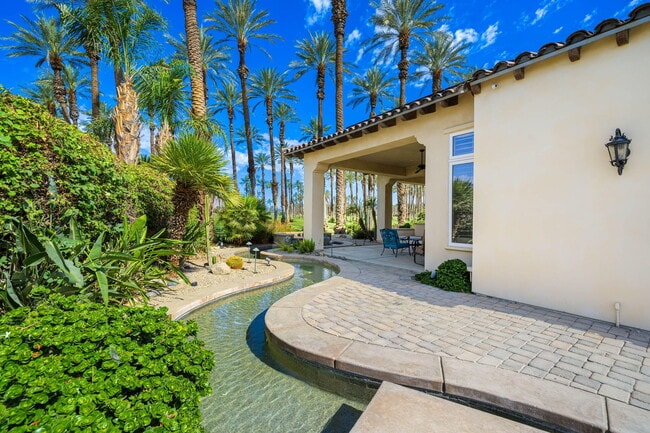 Building Photo - 56985 Village Dr