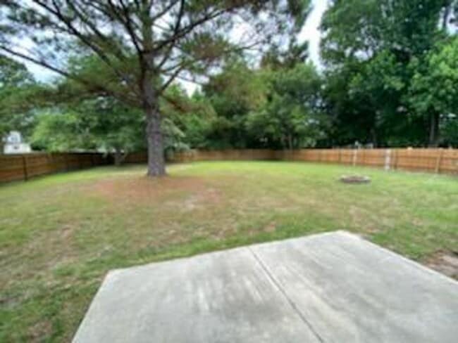 Building Photo - 3 Bed, 2 Bath unfurnished home with Bonus room in Escoba Bay!