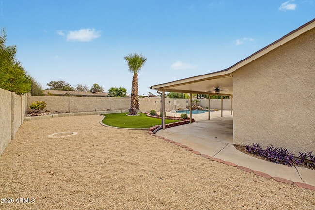 Building Photo - 933 N 94th Pl