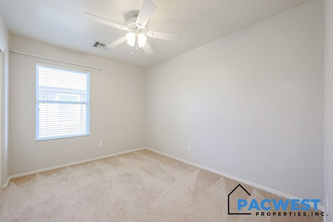 Building Photo - Welcome to your new home in Surprise!