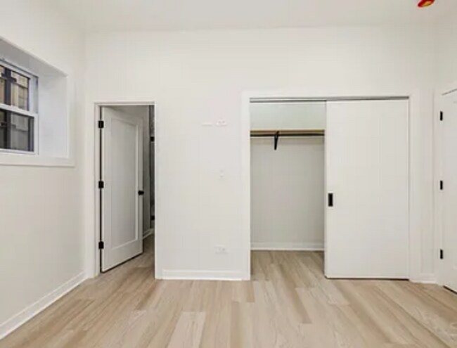 Building Photo - Modern 3b/2b Apartment In Humboldt Park