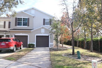 Building Photo - Town home 2 story, 3/2.5/1 backing up to T...