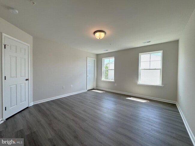 Building Photo - 45714 N Maxine Wy