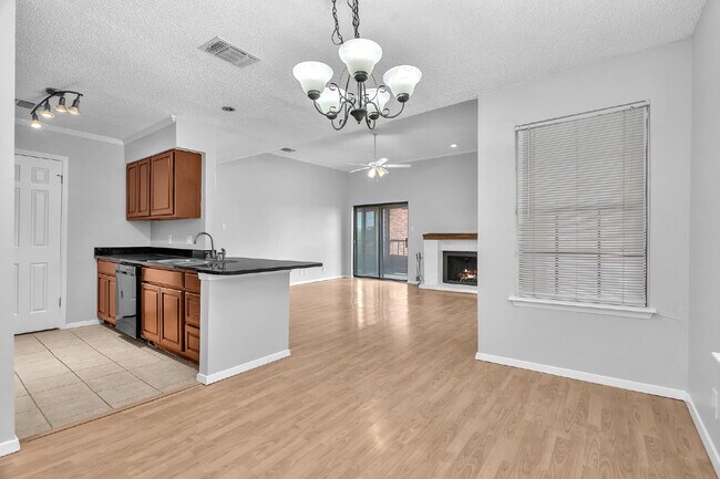 Building Photo - Where Comfort Meets Everyday Luxury!