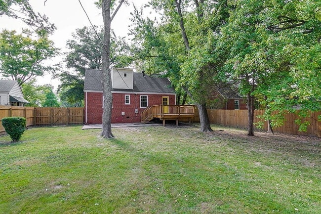 Building Photo - 6212 Monument Ave