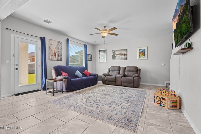 Building Photo - 6024 Hidden Psge Ave