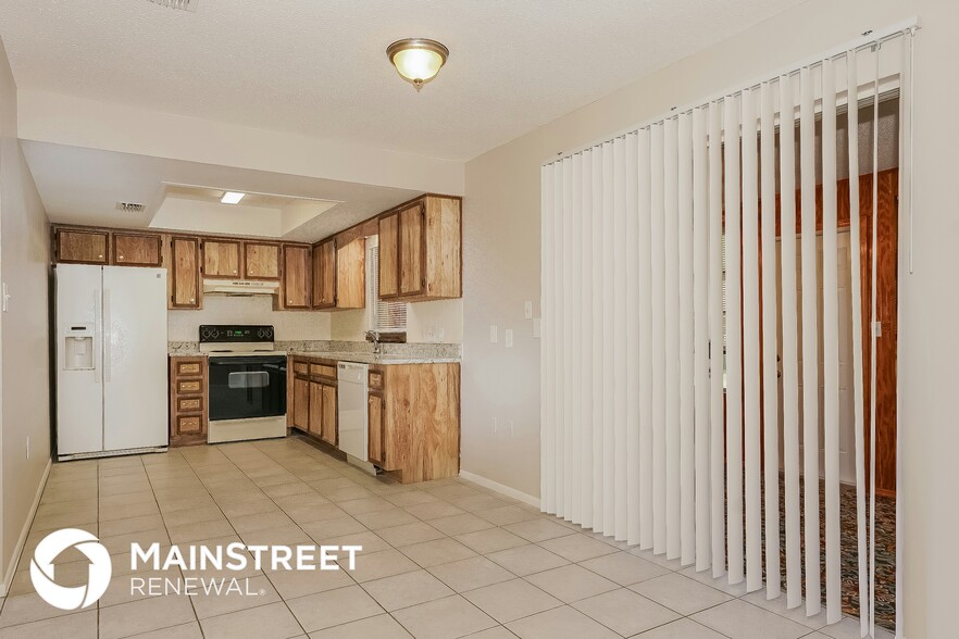 Building Photo - 3970 Oakland St