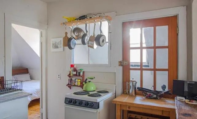 Building Photo - 2 Summer St