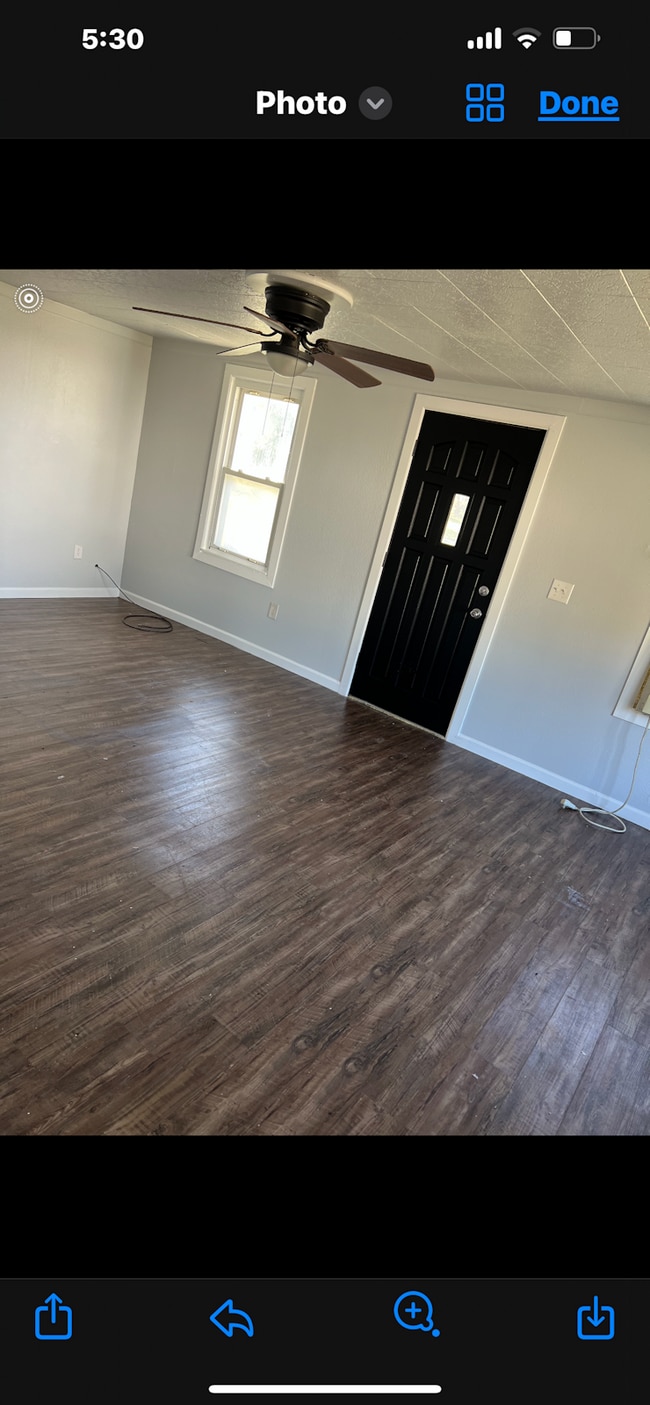 Building Photo - 1600 S Oak Ave