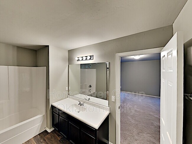 Building Photo - 2416 Canyon Creek Dr