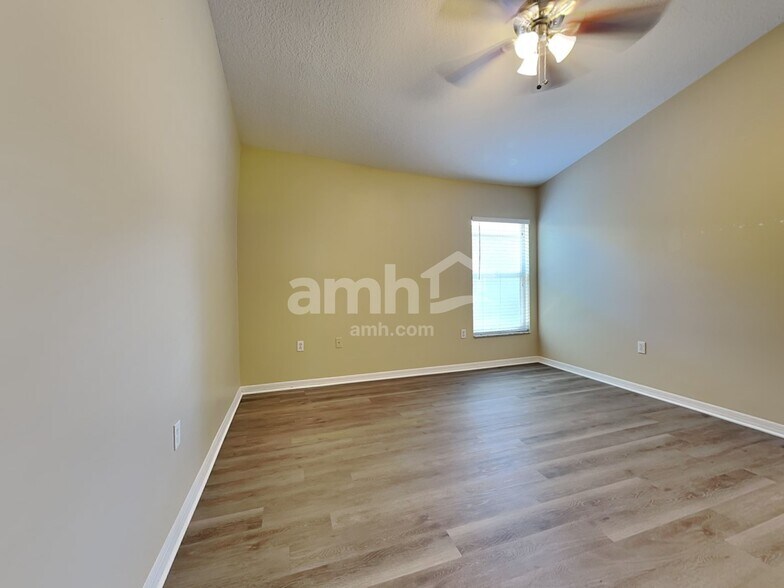 Building Photo - 10835 Peppersong Dr