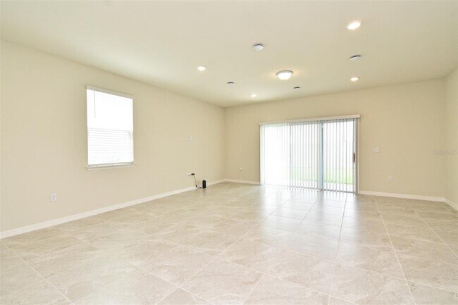 Building Photo - 3101 Emerald Acrs Ln